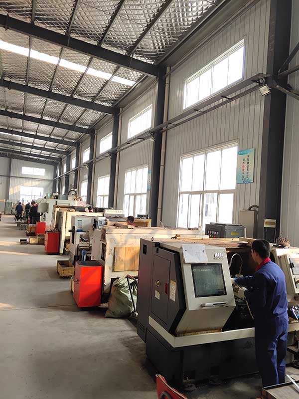 聚氨酯保溫發泡機配件采用數控機批量加工