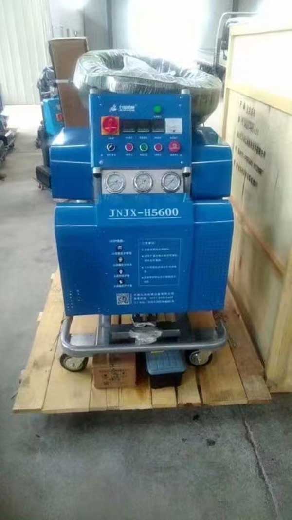 工業平板半掛車車廂耐磨防腐襯里聚脲噴涂(圖2) H5600工業平板半掛車車廂耐磨防腐襯里聚脲噴涂機