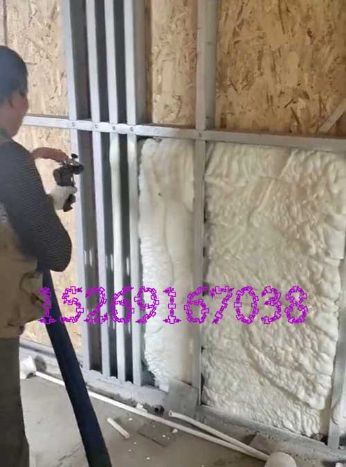 聚氨酯噴涂機活動房屋隔熱保溫現場施工(圖3) 聚氨酯活動房屋隔熱保溫案例